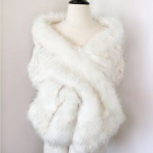 Ivory Faux Fur Bridal Wrap with tails (SissilyDesigns on Etsy) - size Large
